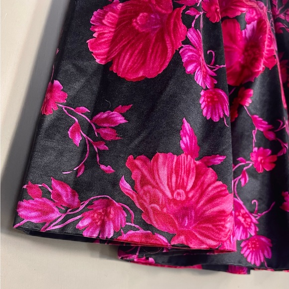🌺TALBOTS🌺 Silk Floral Skirt - Picture 5 of 8